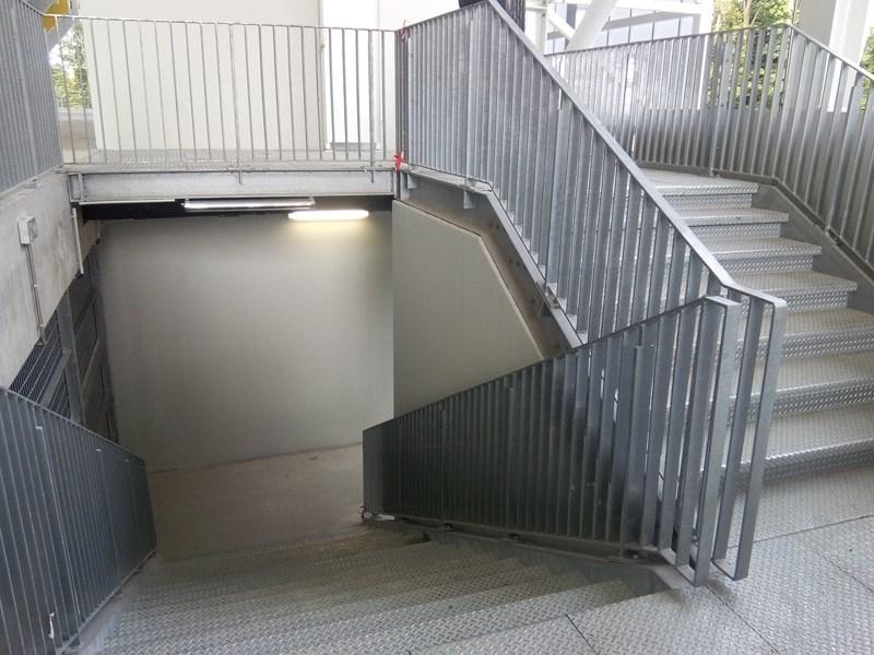 Escalier métallique pour le stade Bollaert-Delelis
